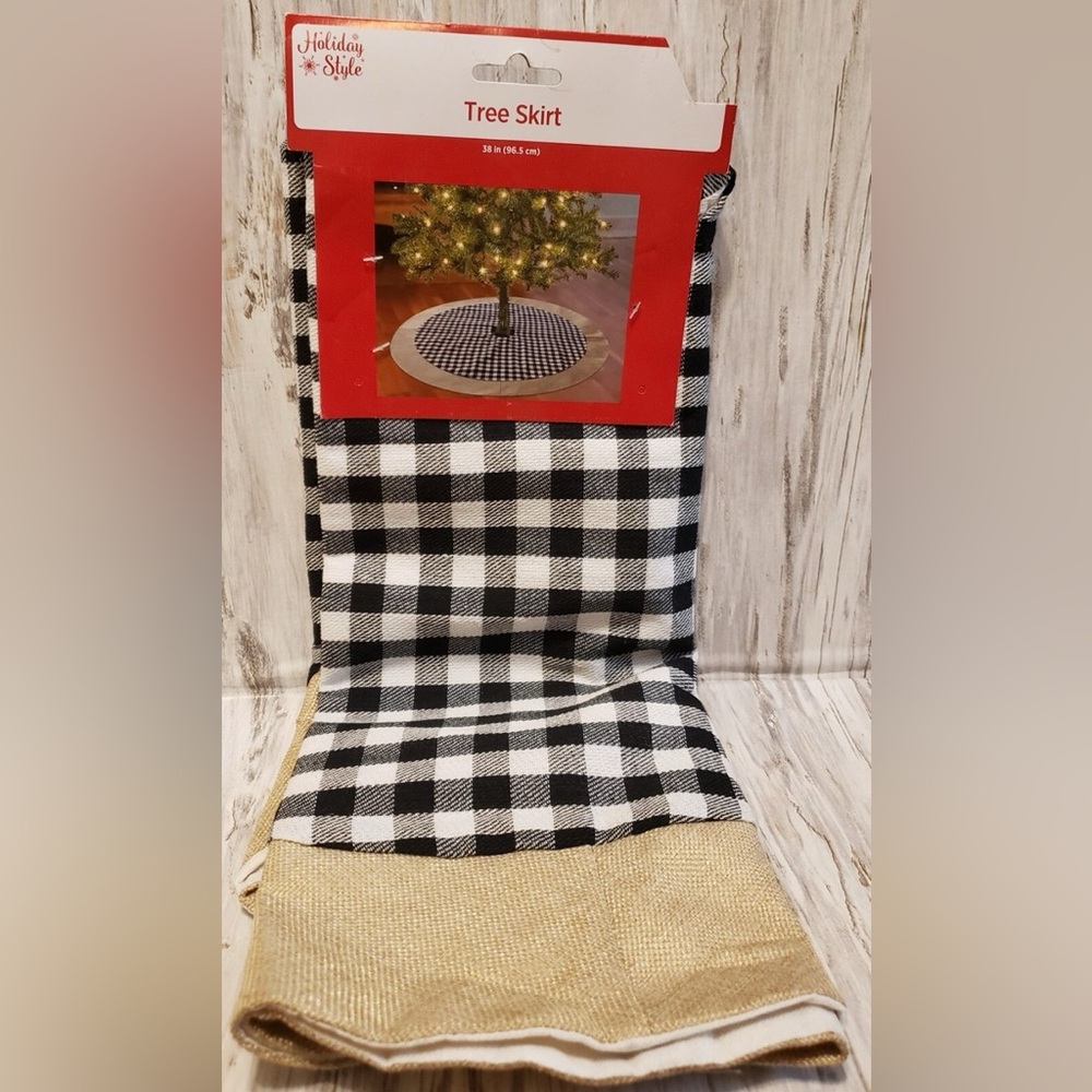 Holiday Style Tree Skirt* 38" Round*Black & White* New*